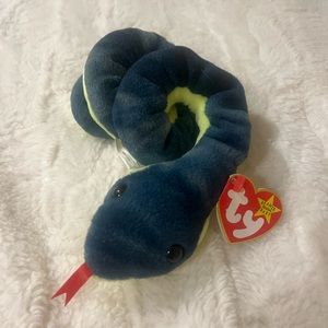 Ty Beanie Baby Hissy the Snake RARE